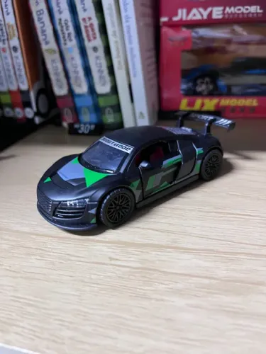 Miniatura Audi R8 1:38