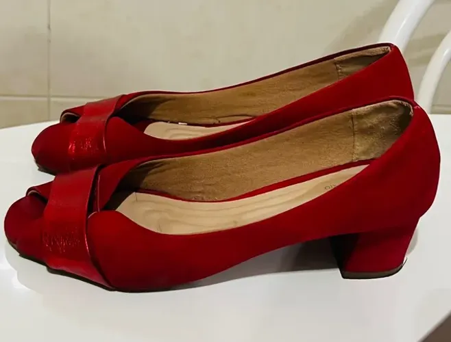 Sapato vermelho social semi novo