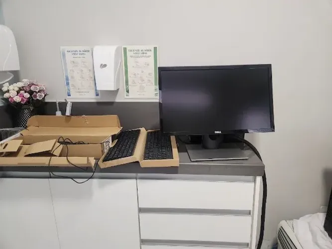 Computador DELL 5i com acessórios  Windows