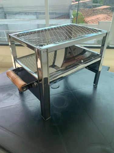 Mini Churrasqueira alta qualidade Reforçada Portátil Inox A Carvão