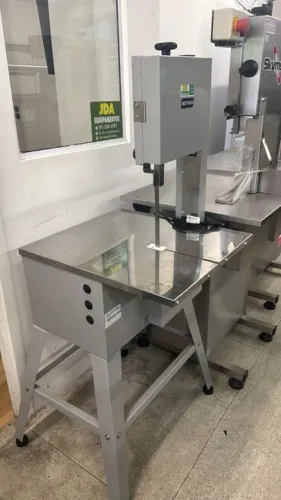 Serra para peixaria, açougue e mercadinho - serra para carnes, peixes e ossos.