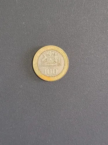 Moeda antiga 100 pesos Chilenos 2010