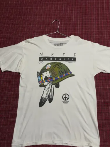 Camiseta Neff Nascido para Matar - Tamanho G