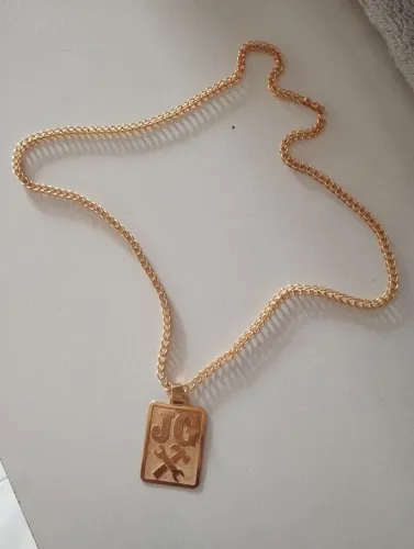 Cordão de prata balhando
