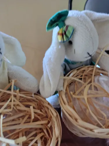 Par de coelhinhos de tecido para decoração