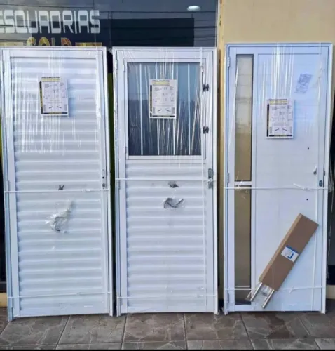 Portas de alumínio branco APARTIR de R$619,99 - Direto da fábrica!
