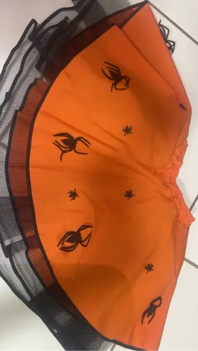 Saia de Halloween Infantil com Aranhas