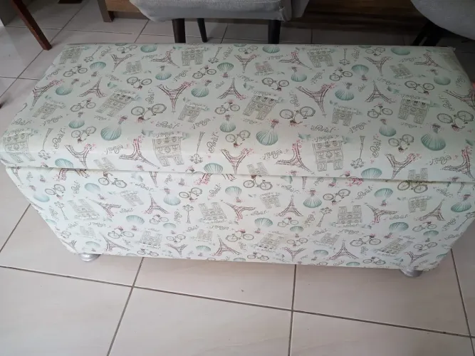 Vende se um puffs baú