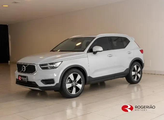 Volvo XC40 XC 40 T-4 Momentum 2.0 190cv FWD 2020