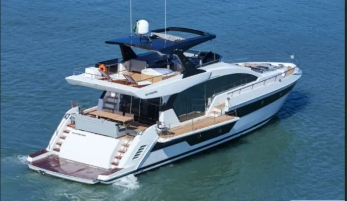 Lancha Schaefer 770  3 x Volvo IPS 1050  Oportunidade!!!