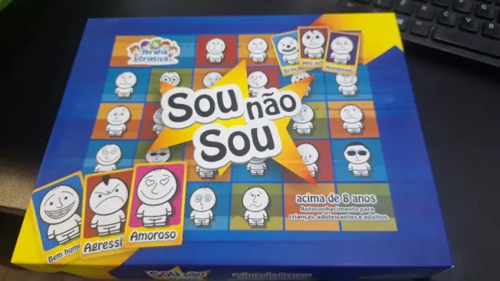 Boneco Edinelson + 4 livros