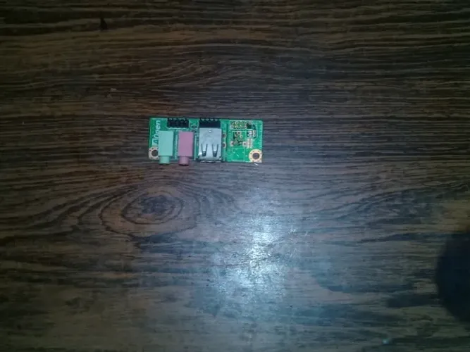 placa de som  com  2 porta usb  usado