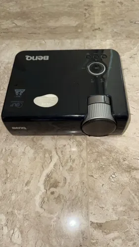 Projetor BenQ MS5I0 com suporte e tela retrátil