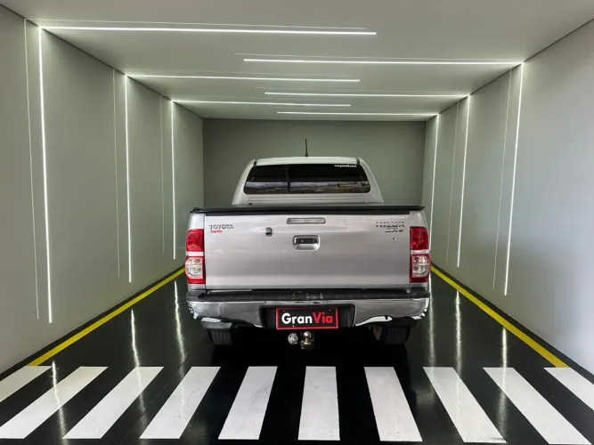 Toyota Hilux CD SRV D4-d 4X4 3.0 TDI Diesel AUT 2015