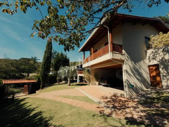 Casa à venda no Condomínio Vale da Santa Fé em Vinhedo - SP