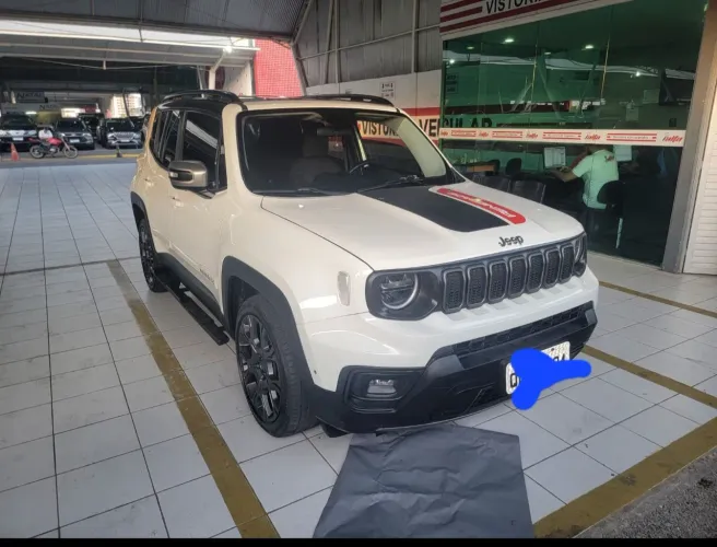 Renegade Longitude 4x4 Trailhawk Extras 2024