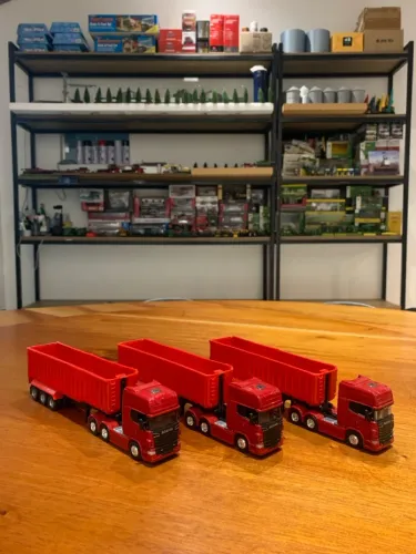 Miniatura caminhão graneleiro 1/64