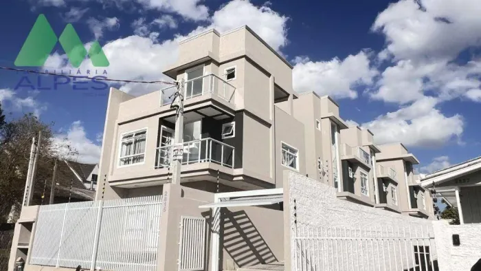 Sobrado com 3 dormitórios à venda, 125 m² por R$ 750.000,00 - Boqueirão - Curitiba/PR