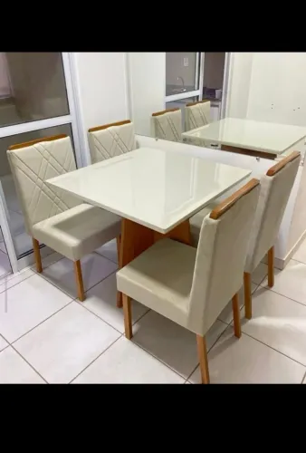Mesa de Jantar 90x90 Com 4 Cadeiras 