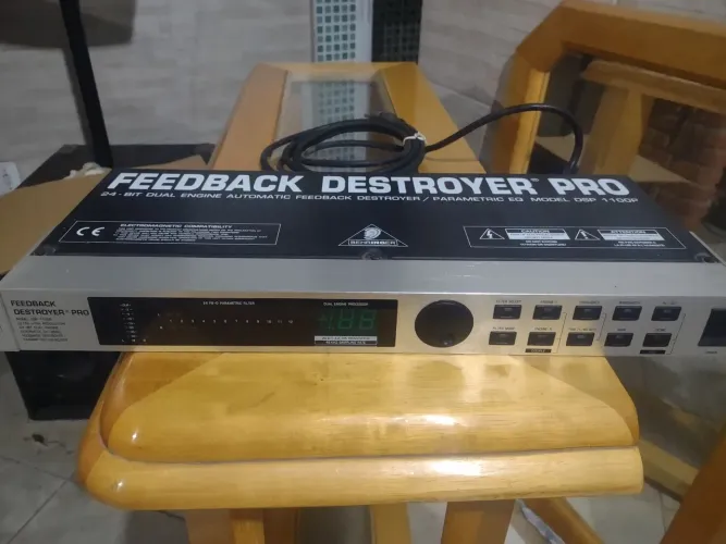 Behringer Feedback Destroyer Pro DSP 1100P