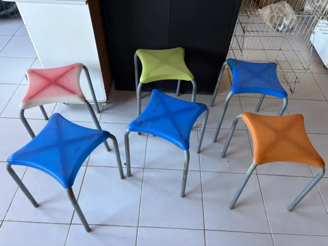 Banco metal com tampo de plástico-49,99 cada