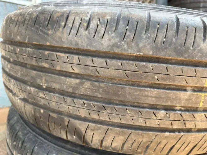 Pneu 225/60/18 Dunlop 90 % vida útil