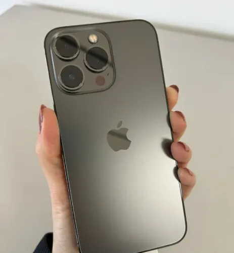 iPhone 13 pro 256GB - Semi novo todo Original 2850,00