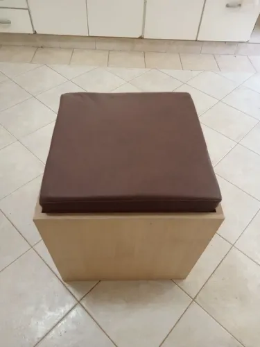 BANQUETA MADEIRA COM ALMOFADA