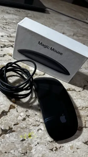 Mouse tátil sem fio recarregável Apple Magic 2 A1657 cinza-espacial