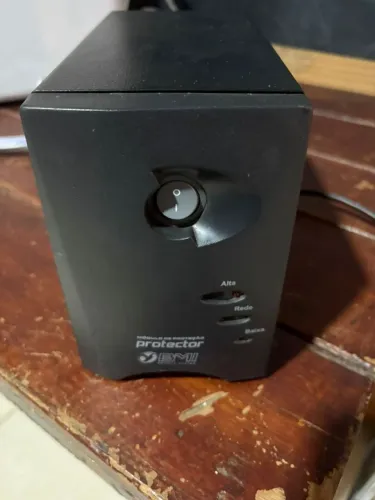Estabilizador 220V para 115V
