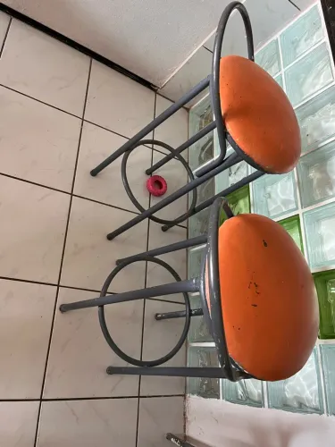 Banco alto para balcão