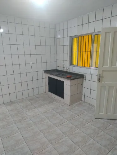 Aluguel dois cômodos com banheiro