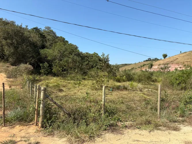 VENDE-SE TERRENO EM ITAPEMIRIM 