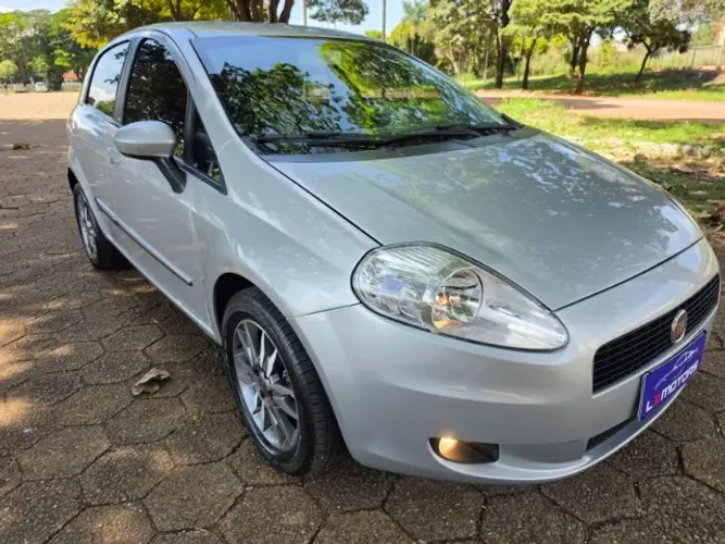 Fiat Punto Essence Dualogic 1.6 Flex 16V 5P 2011