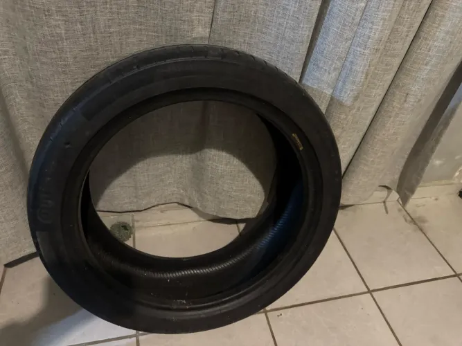 Pneu aro 18
