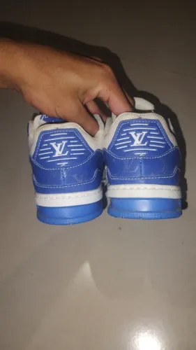 Sapato infantil, primeira linha