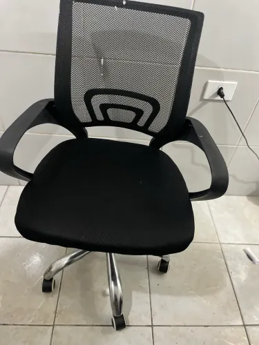 Venda urgente 100R$ cadeira ergonômica de rodinha seminova