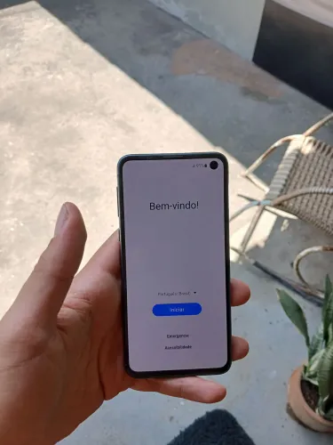 Samsung S10e