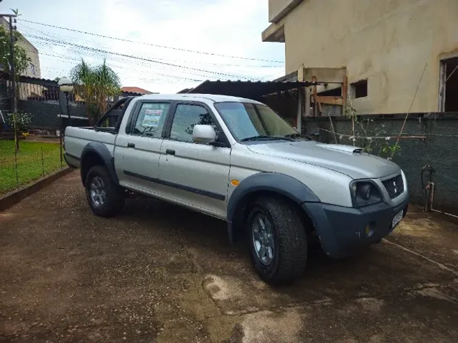 Mitsubishi L200 Outdoor GLS 2.5 4X4 CD TDI Diesel 2010