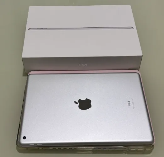 iPad 9ª Geração 64 GB Silver