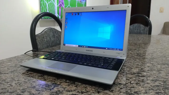 Notebook Acer i3 380m de 2.53 ghz com Ssd 120 gb com 6 gb ddr3 com windows 10 e office