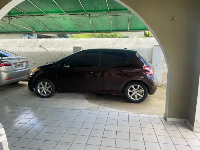 Peugeot 208 Active/active Pack 1.5 Flex 8V 5P 2014