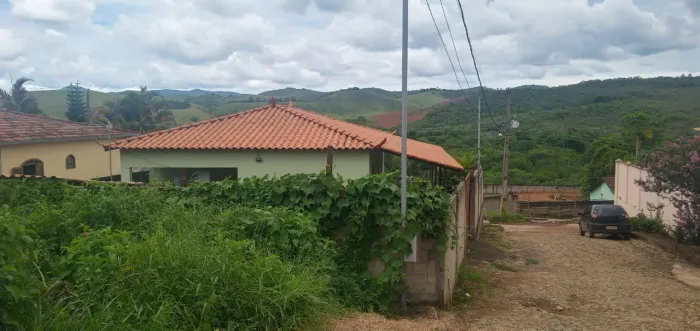 Vendo casa no distrito de bandeirantes, 300.000.