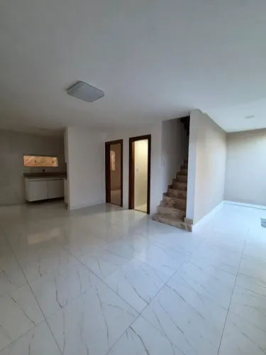 Buraquinho casa 3/4, 3 suítes, duplex, armários planejados, fino acabamento, lazer