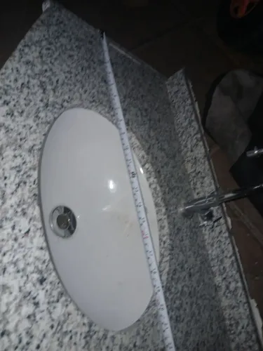 Pia de granito de banheiro 