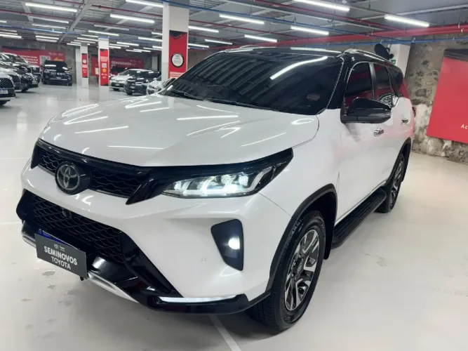 Toyota Hilux SW4 Diamond 2.8 TB 4X4 Die. Aut. 2024