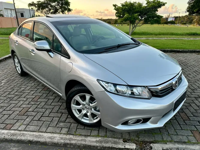 Honda Civic Sedan EXS 1.8/1.8 Flex 16V Aut. 4P 2013