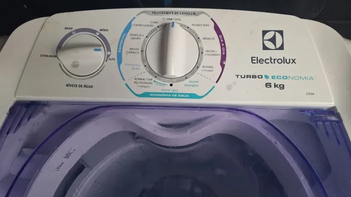 Máquina de lavar roupa 6kg