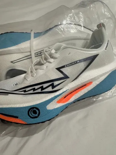 Tênis de Corrida com Placa Chunta 