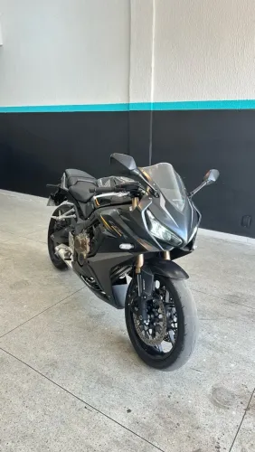 Cbr650r SEM DETALHES